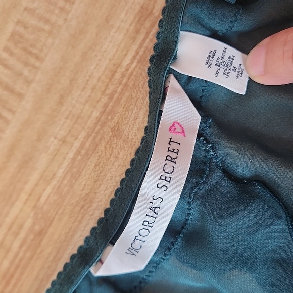 VGT VICTORIA’S SECRET Forest Green Lace Trim Chemise, size M - Picture 8 of 10